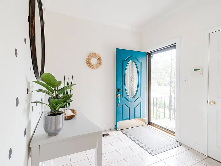 1700 Van Buren Ave #2 — Photo 8