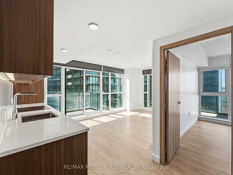 38 Widmer St #2711 — Photo 6