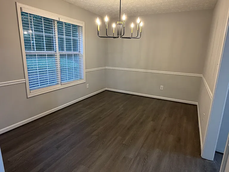 387 Ayelsbury Ct — Photo 14