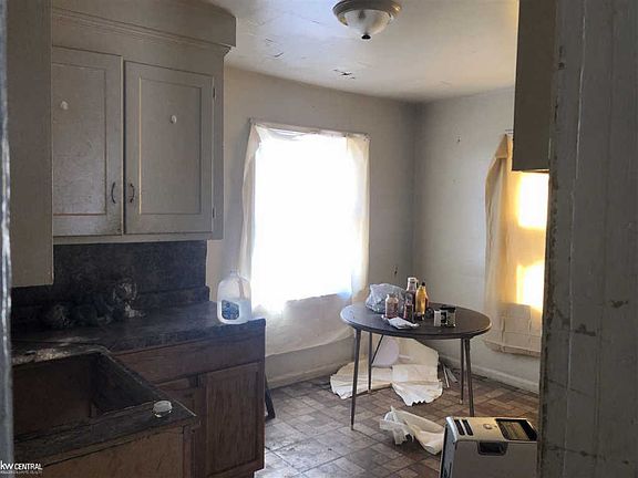 2nd image of 19152 Strasburg St