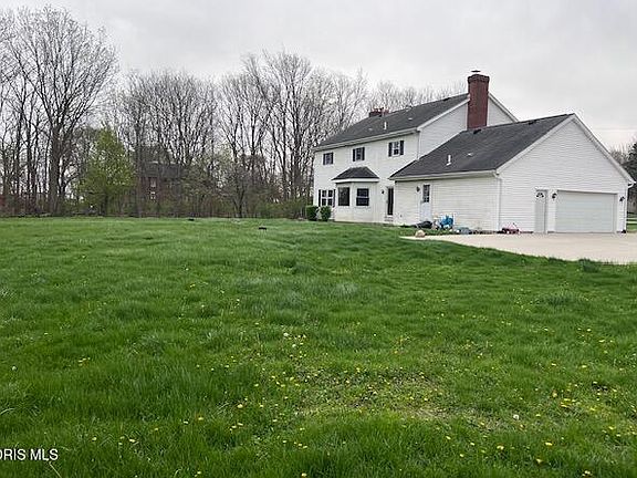 5th image of 22899 W Hellwig Rd