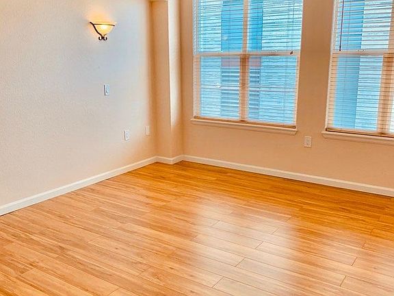 5th image of 1767 N Pearl St APT 105