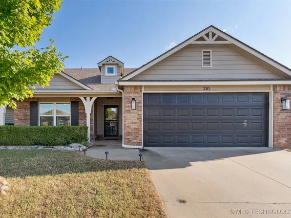 210 W 46th St, Sand Springs, OK 74063