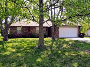 118 Grand Prairie Dr, Willard, MO 65781