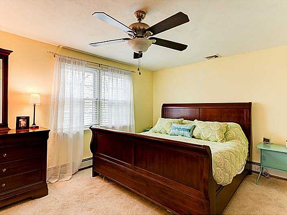 4th image of 56 Aborn Ave