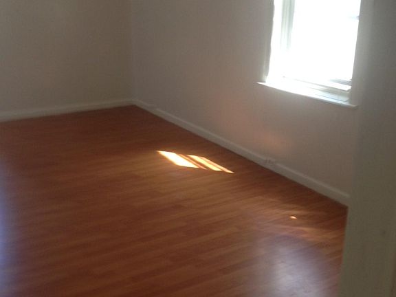 4th image of 825 Cantrell St
