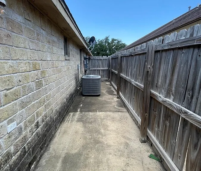 1205 S Palm Dr #4 — Photo 9