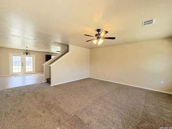 3rd image of 6119 PLUMBAGO PL