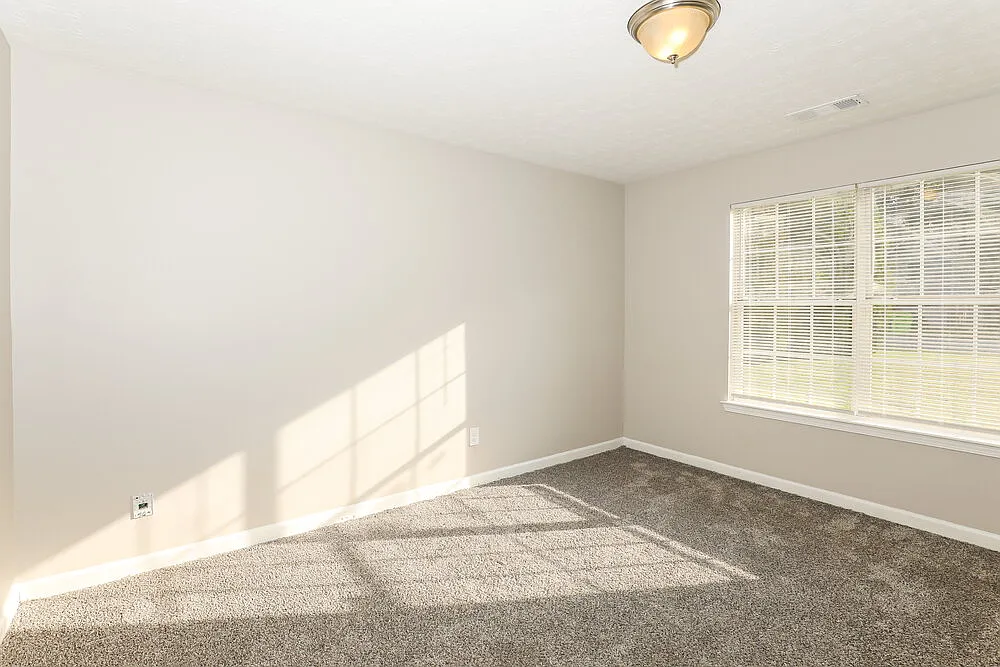 4 bed, 3.0 bath, 1730 sqft, $2,040 — Photo 4