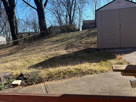 4th image of 4222 Camille Ave NW