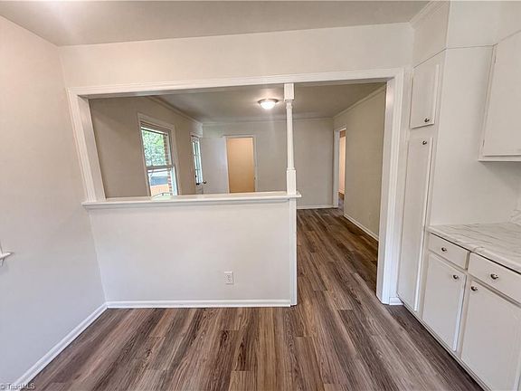 5th image of 4105 Chateau Dr