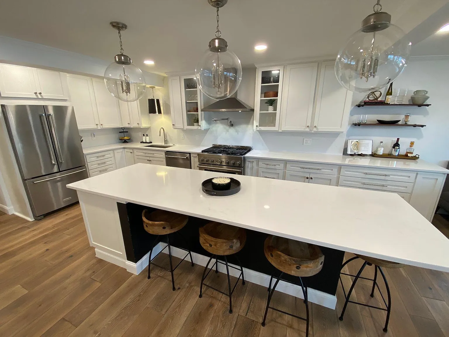 4 bed, 3.5 bath, 3250 sqft, $6,000 — Photo 3