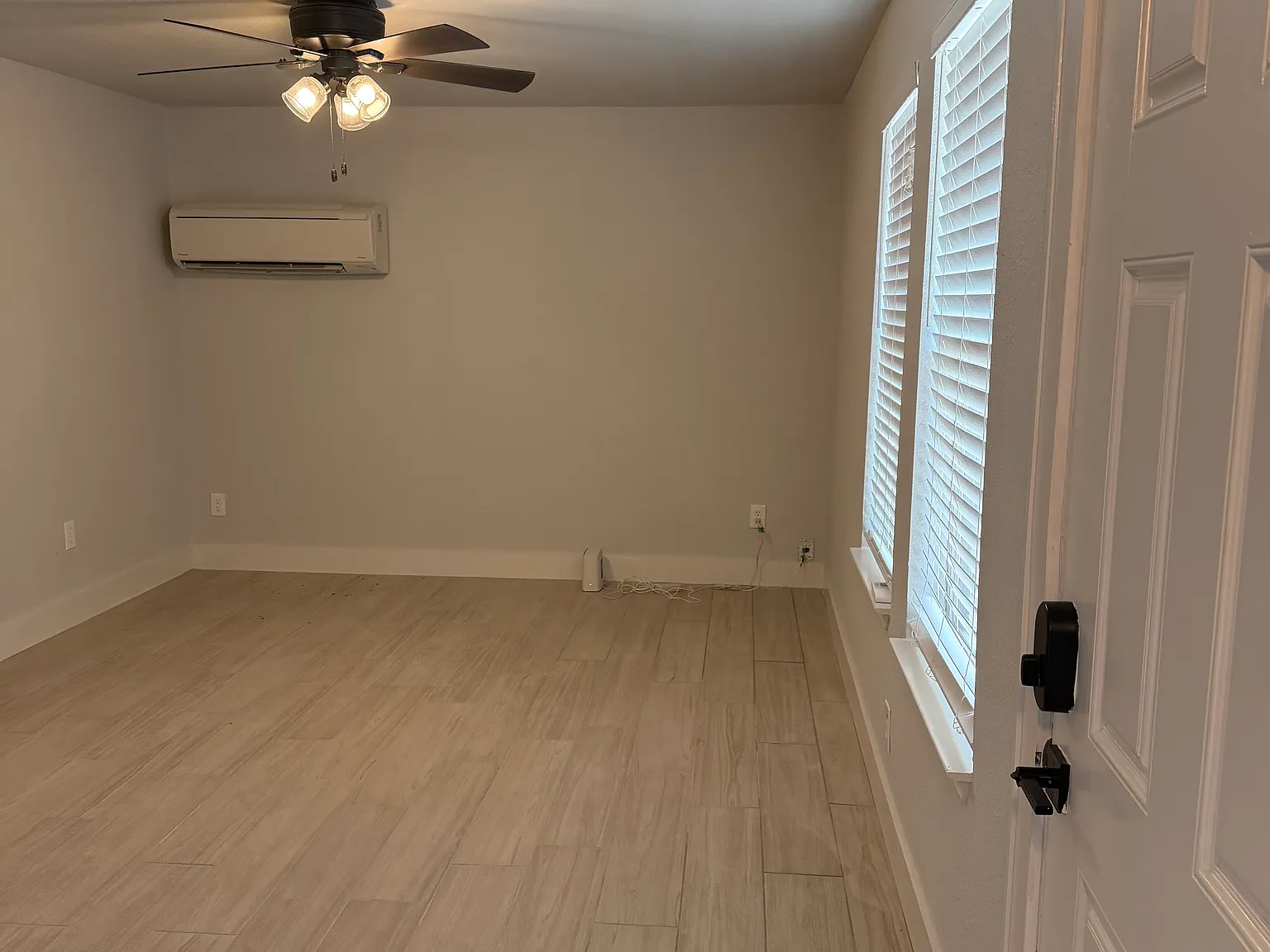 2 bed, 1200 sqft, $2,200 — Photo 2