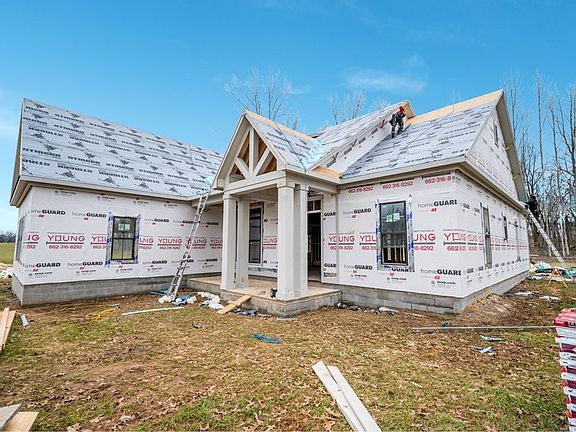 3rd image of 711 Oxford Loop