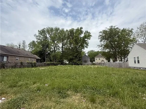 6232 Old Townpoint Rd, Suffolk, VA 23435