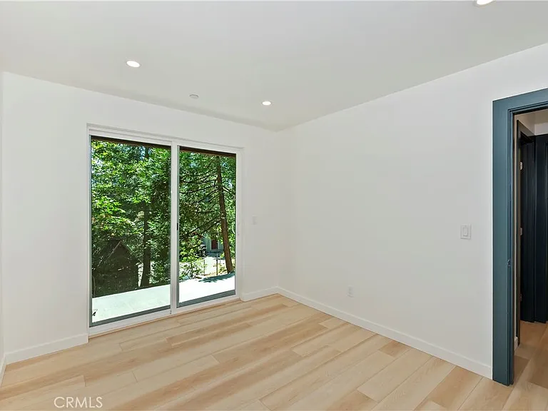 441 Oriole Dr #3 — Photo 35