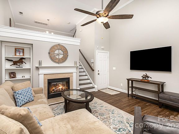 4th image of 4939 S Hill View Dr