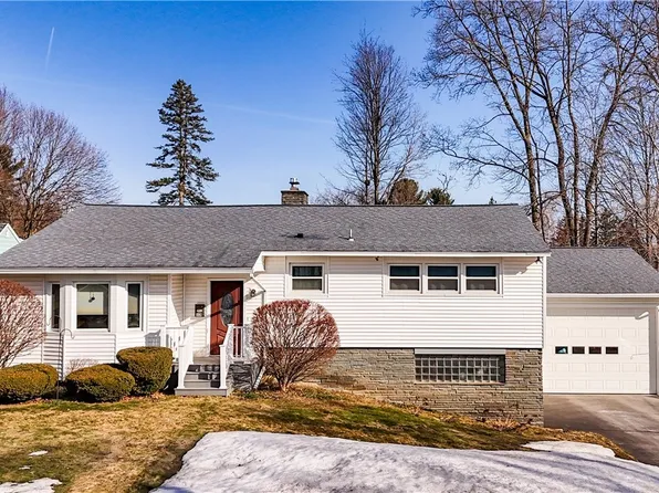 32 Root St, New Hartford, NY 13413