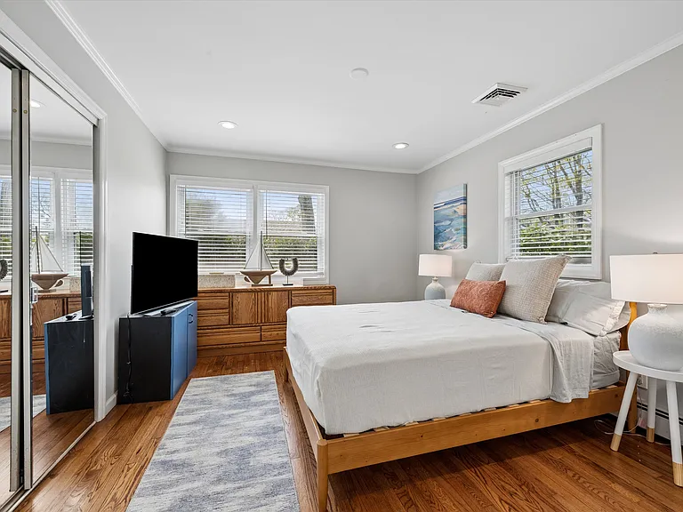 50 Hazelwood Ave — Photo 5