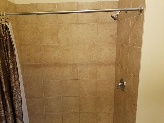 5th image of 3223 Magnolia Ave Floor 2