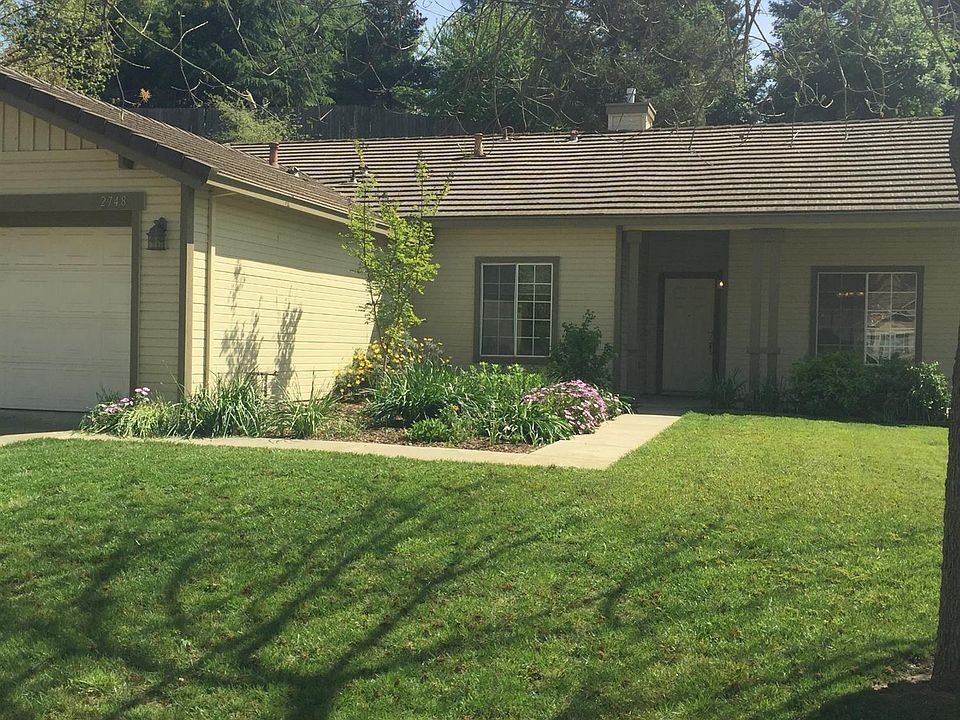 1st image of 2748 Briarcliff Dr