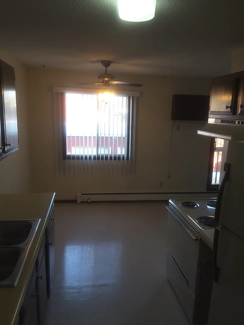 Janeville Apartments — Photo 2