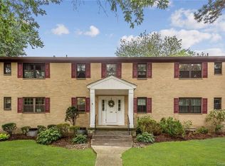 444 Somerset Dr APT M, Pearl River, NY 10965