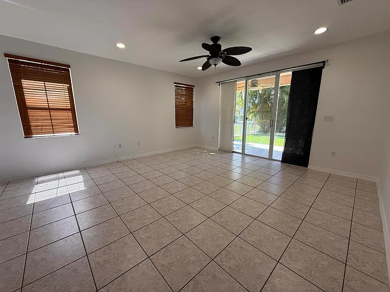 12631 SW 28th St — Photo 15