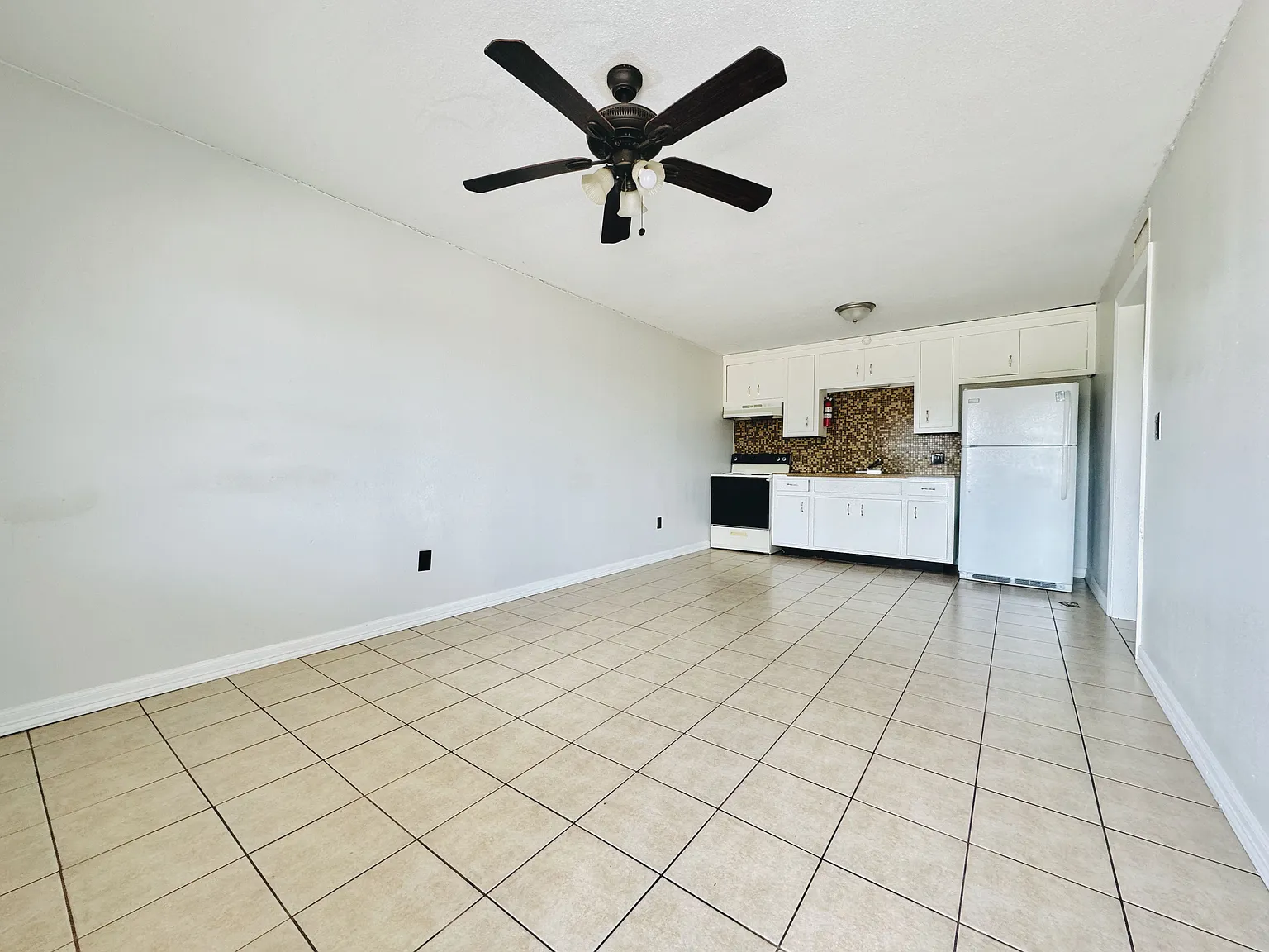 1 bed, 1.0 bath, $575 — Photo 4