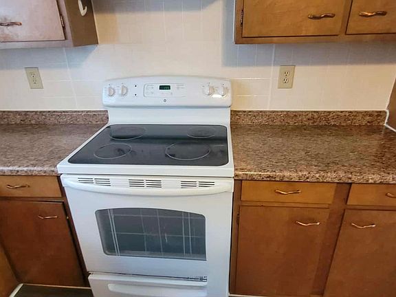 4th image of 600 E Franklin St APT B