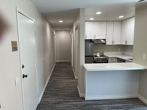 5th image of 4131 Front St #104