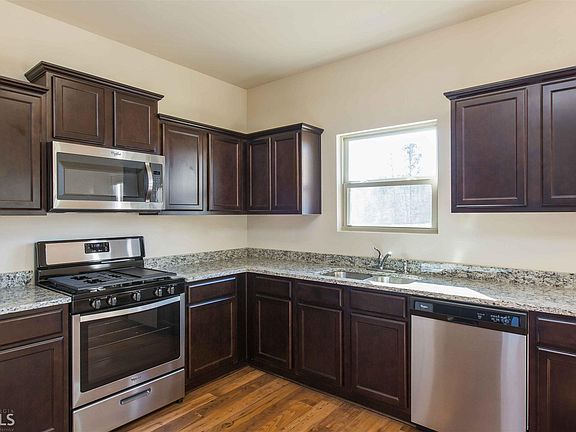 3rd image of 2261 Clapton Ct