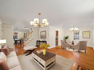 22 Pender St, West Roxbury, MA 02132