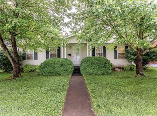 703 Monroe Ave, Johnston City, IL 62951