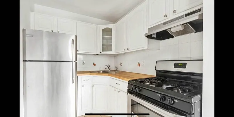 Rented by Delmark Realty LLC | media 1