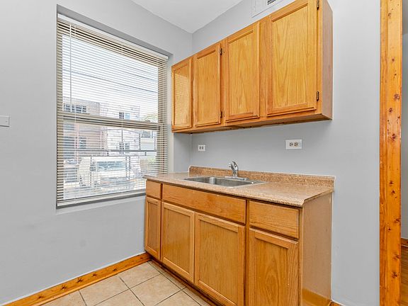 3rd image of 6407-09 S Kedzie Ave #1E