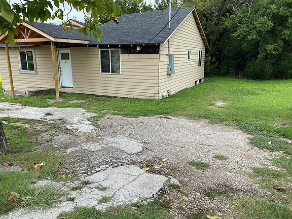 2nd image of 2165 E Ann Arbor Ave