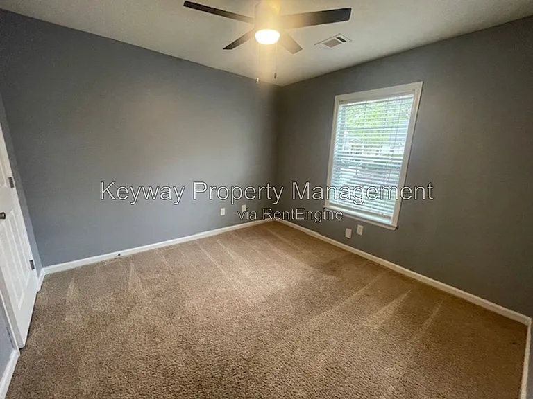 1224 Longpoint Dr — Photo 7