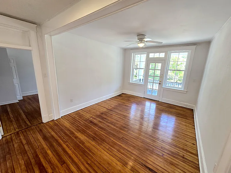 Ethan Thomas Apartments — Photo 4