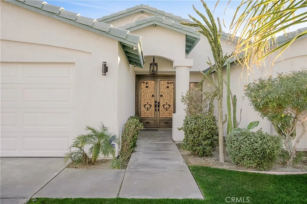4 bed, 2025 sqft, $4,250 — Photo 4