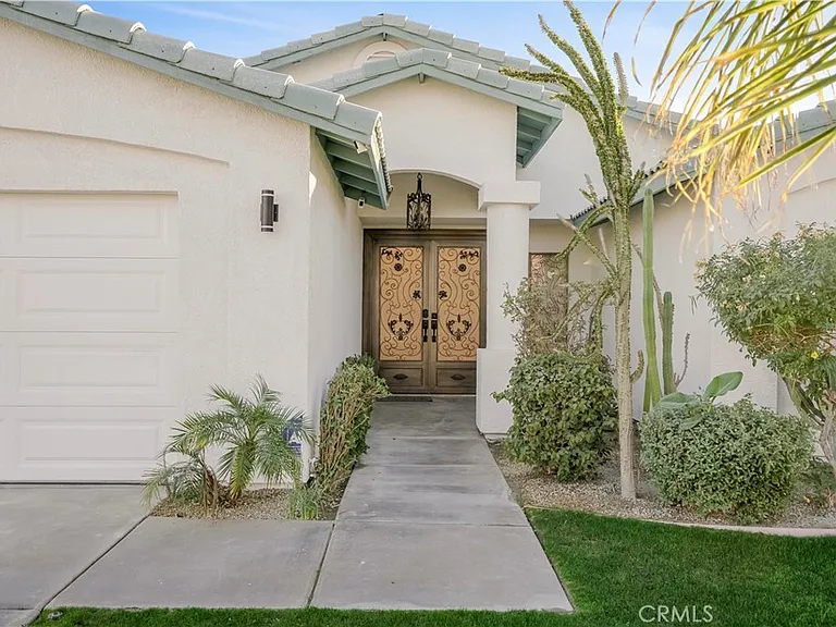 68135 Tachevah Dr — Photo 4