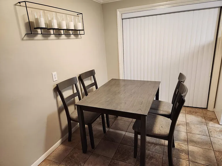1716 E Terry St — Photo 5