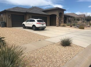 919 N Crown King Ave, Washington, UT 84780