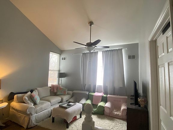 2nd image of 1547 Tamm Ave