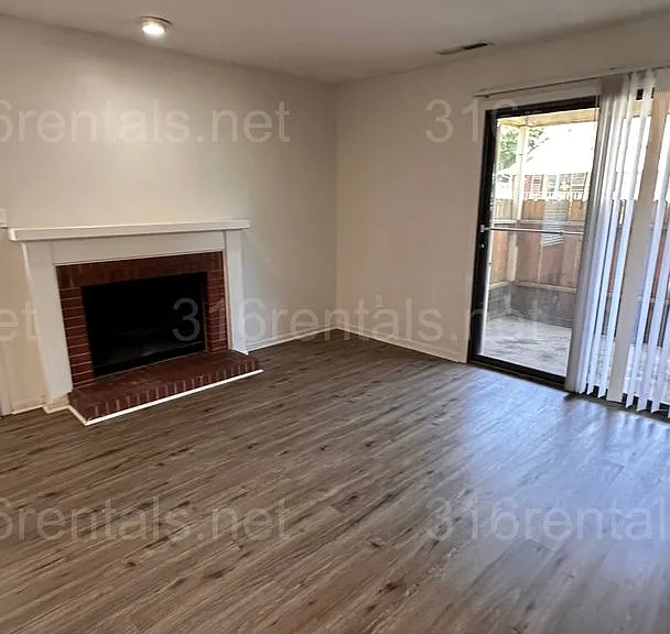 869 N Nims #5 — Photo 17