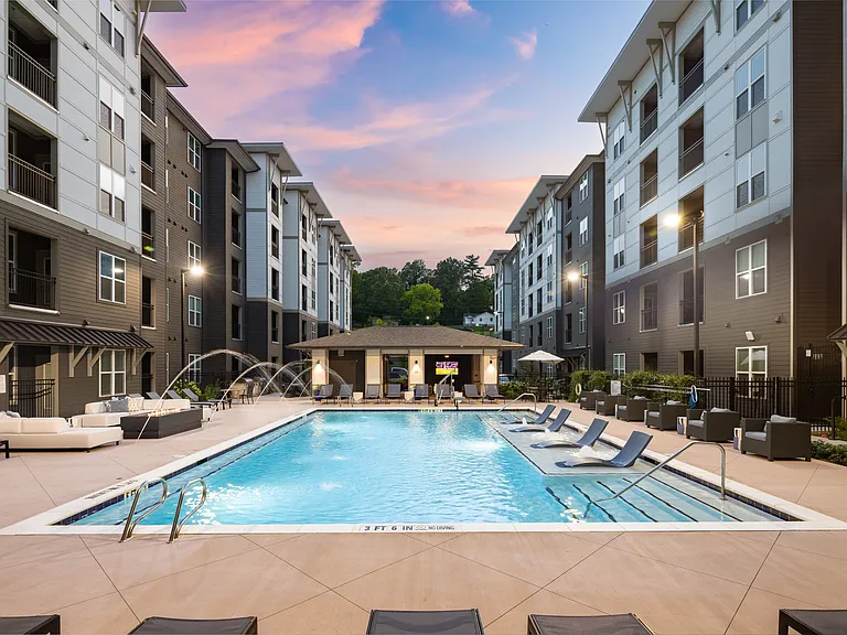 The Dalton by Alta — Photo 42