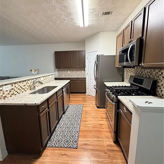 1525 Paramount View Trce — Photo 7