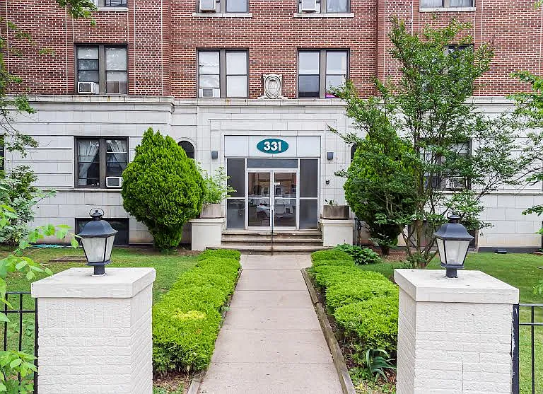 330 Elmora Ave #J — Photo 1