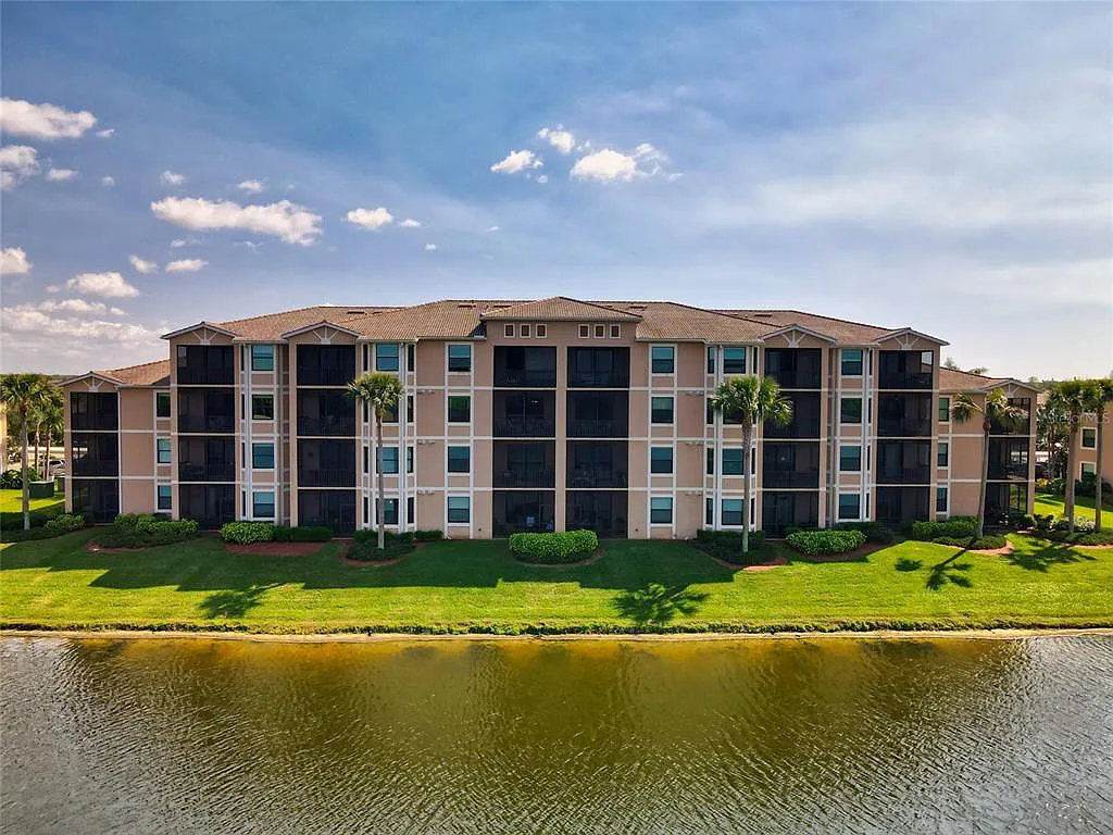 2 bed, 2.0 bath, 1156 sqft, $4,500 — Photo 1