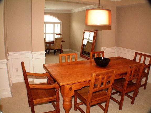 3rd image of 1173 Treymour Way
